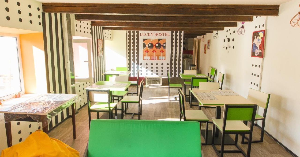 Lucky Hostel На Крещатике キエフ エクステリア 写真