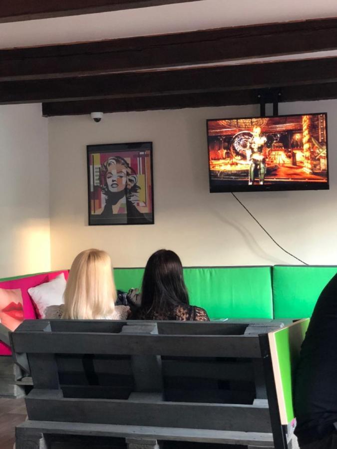 Lucky Hostel На Крещатике キエフ エクステリア 写真