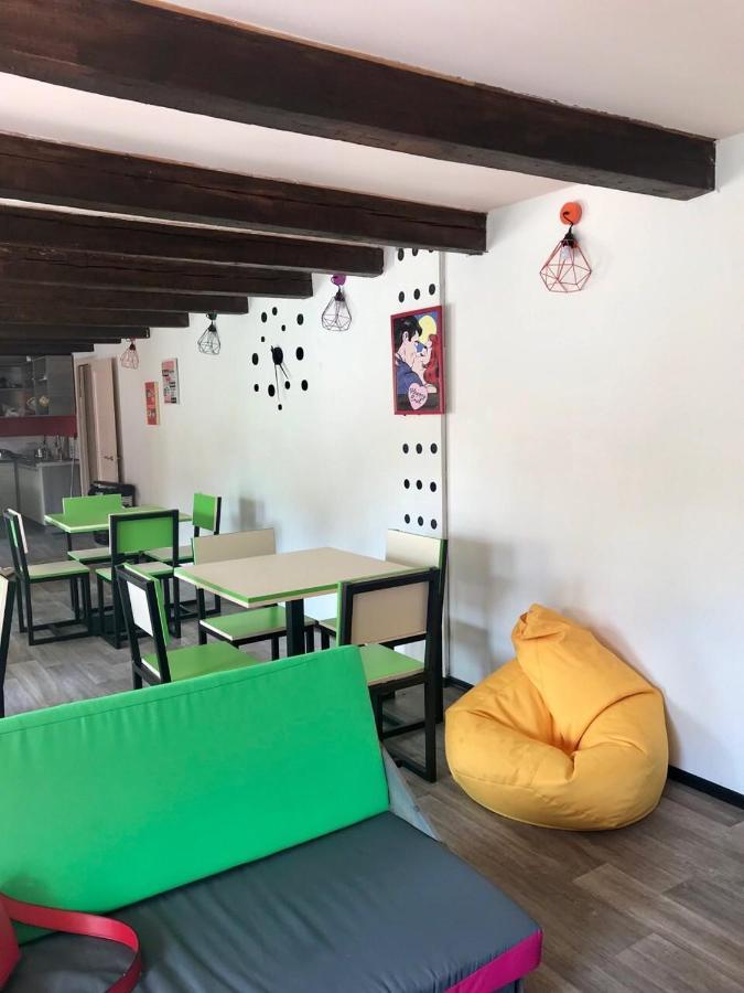 Lucky Hostel На Крещатике キエフ エクステリア 写真