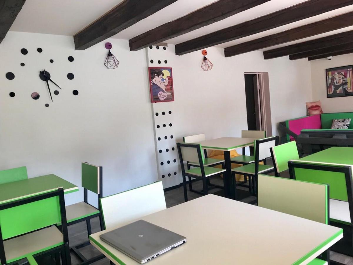 Lucky Hostel На Крещатике キエフ エクステリア 写真