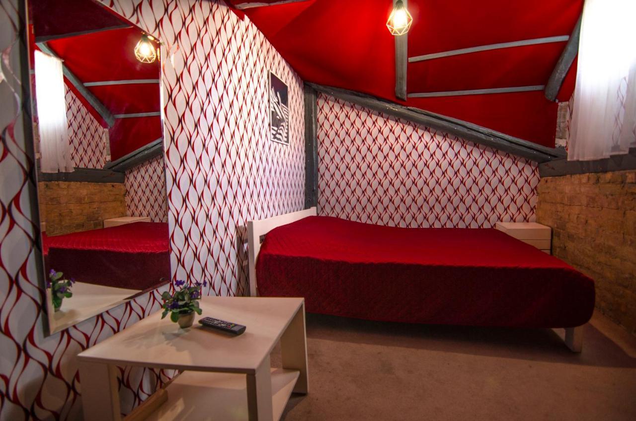 Lucky Hostel На Крещатике キエフ エクステリア 写真